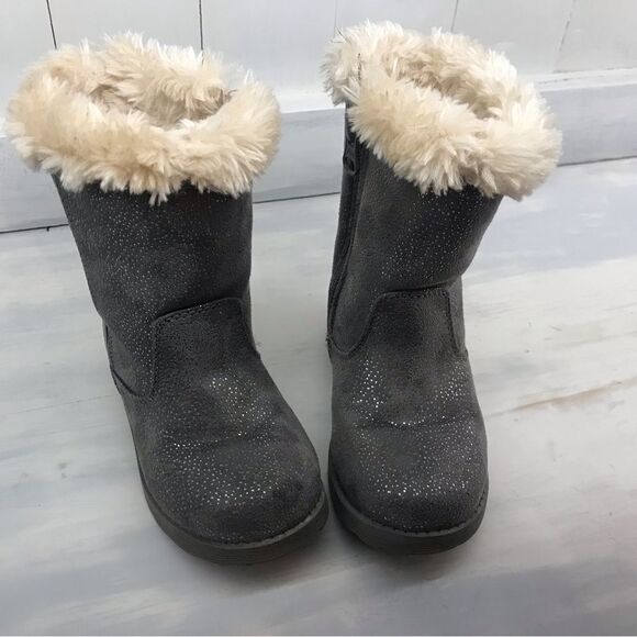 Cat & Jack Boots with Fur - Picture 1 of 10